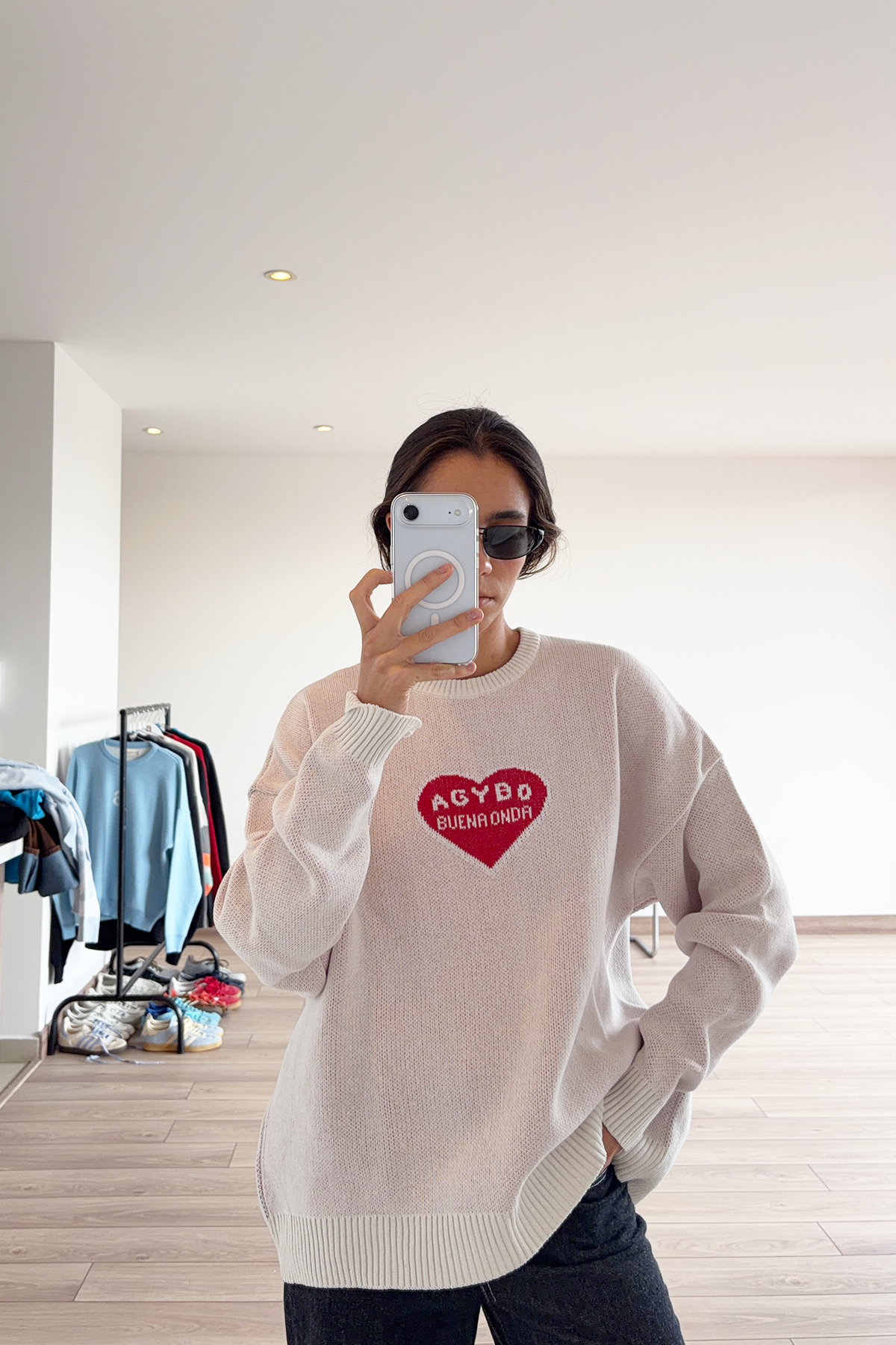 STRAWBERRY KNIT SWEATER