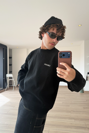 ESSENTIAL SWEATER BLACK