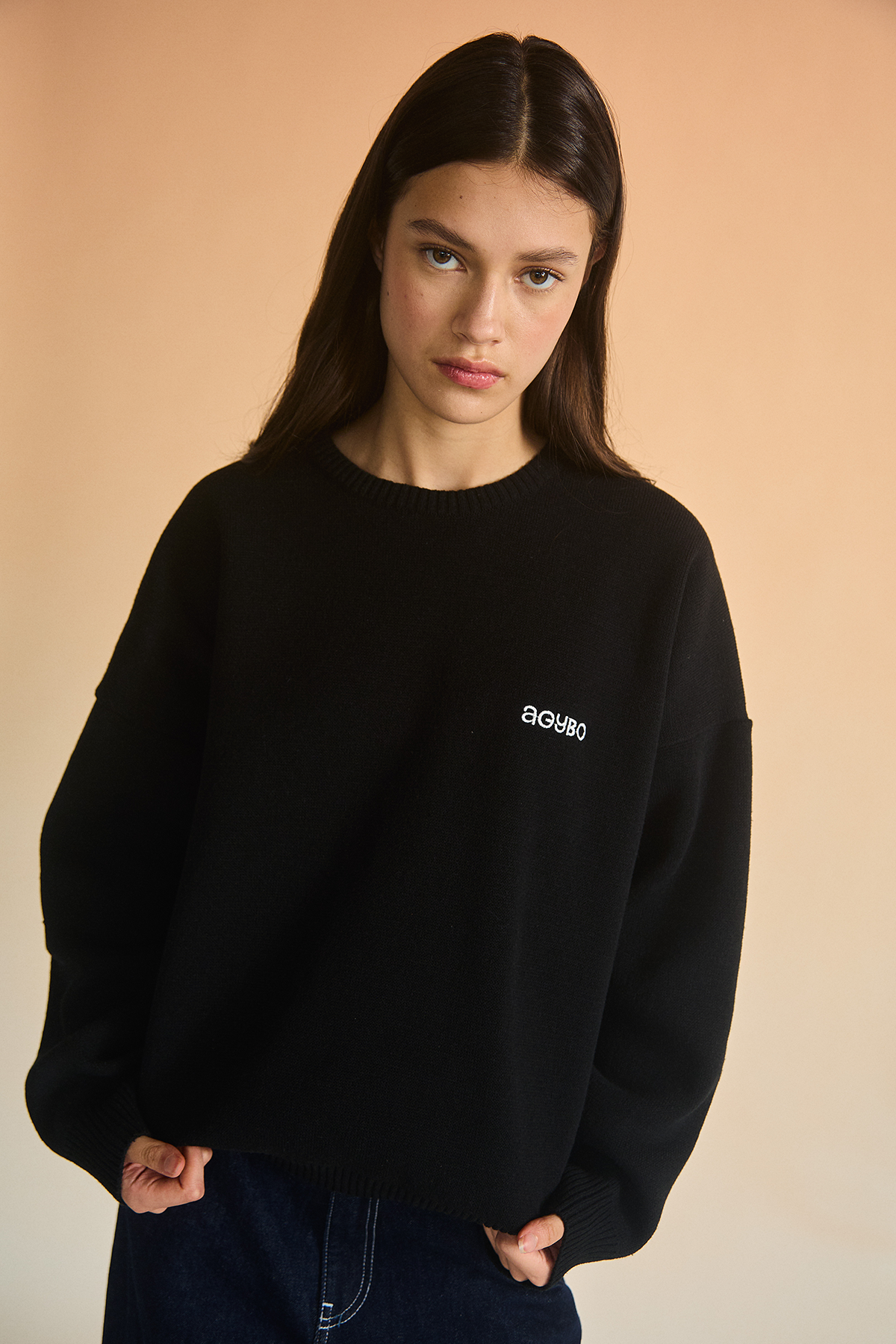 ESSENTIAL SWEATER BLACK
