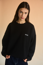 ESSENTIAL SWEATER BLACK