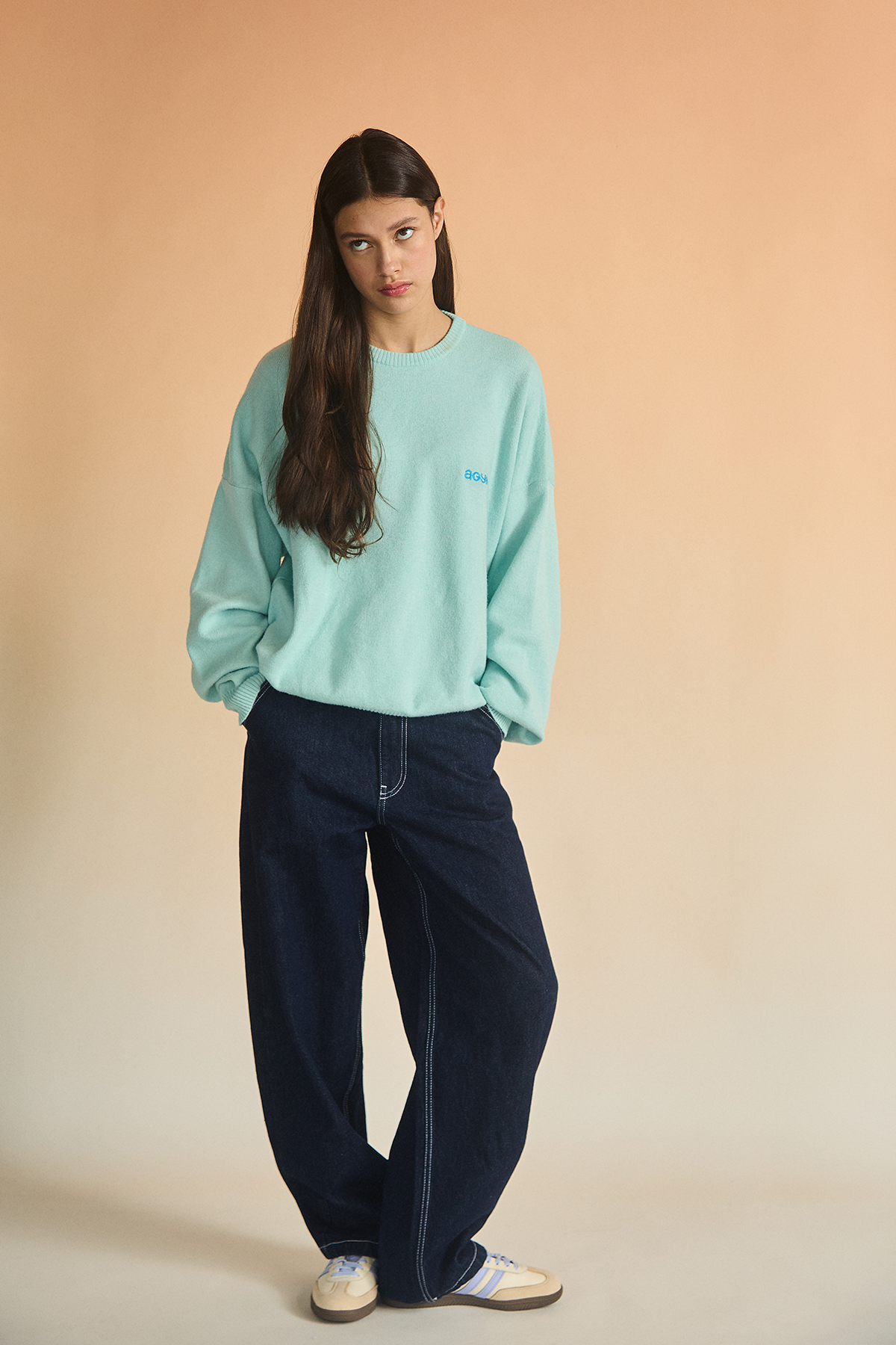 ESSENTIAL SWEATER BABY BLUE