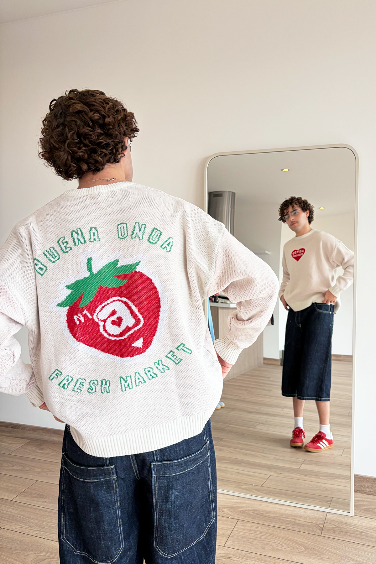 STRAWBERRY KNIT SWEATER