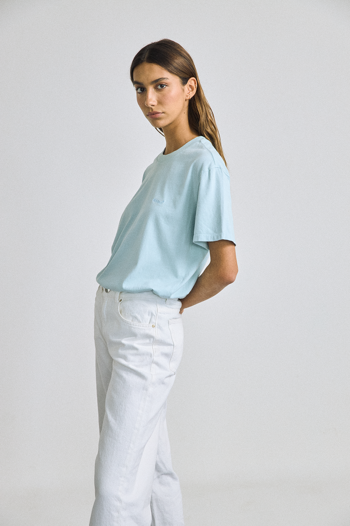 ESSENTIAL T-SHIRT LIGHT BLUE