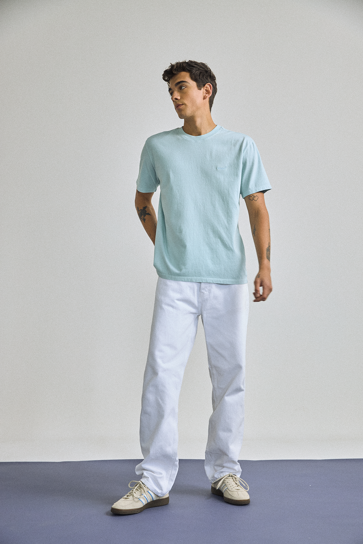 ESSENTIAL T-SHIRT LIGHT BLUE