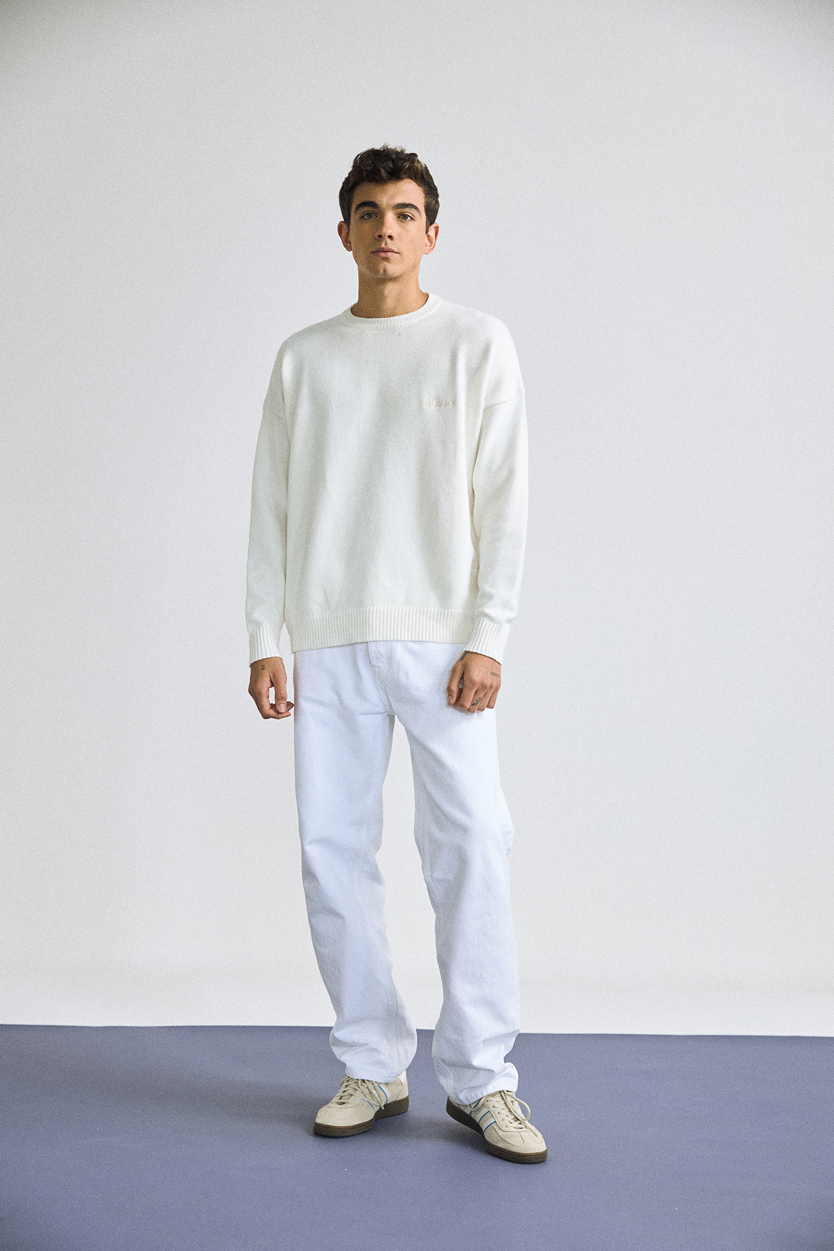 ESSENTIAL SWEATER IVORY