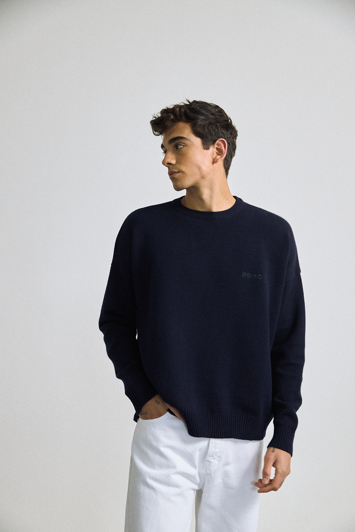 ESSENTIAL SWEATER BLUE