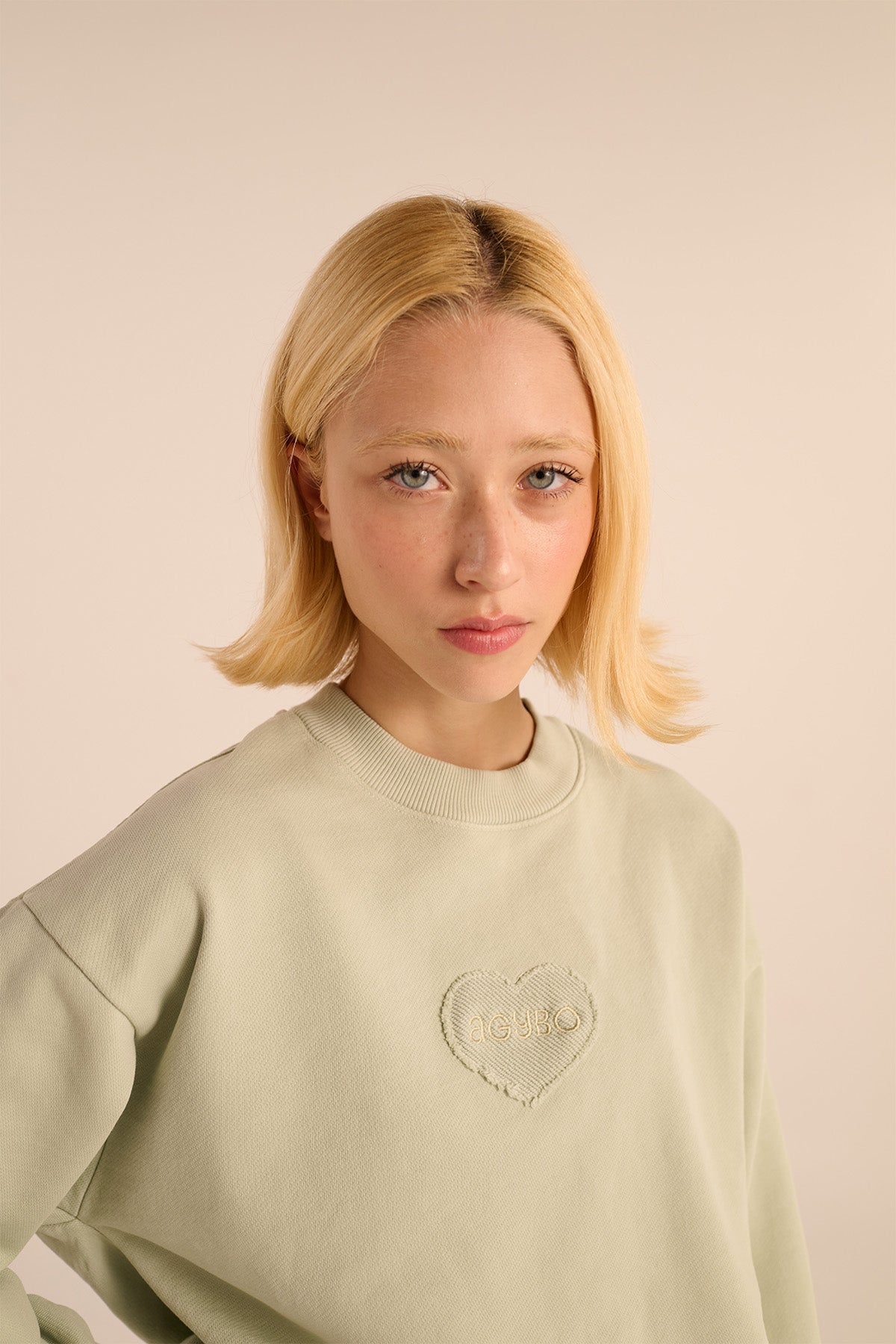 CORE CREWNECK LIGHT GREEN