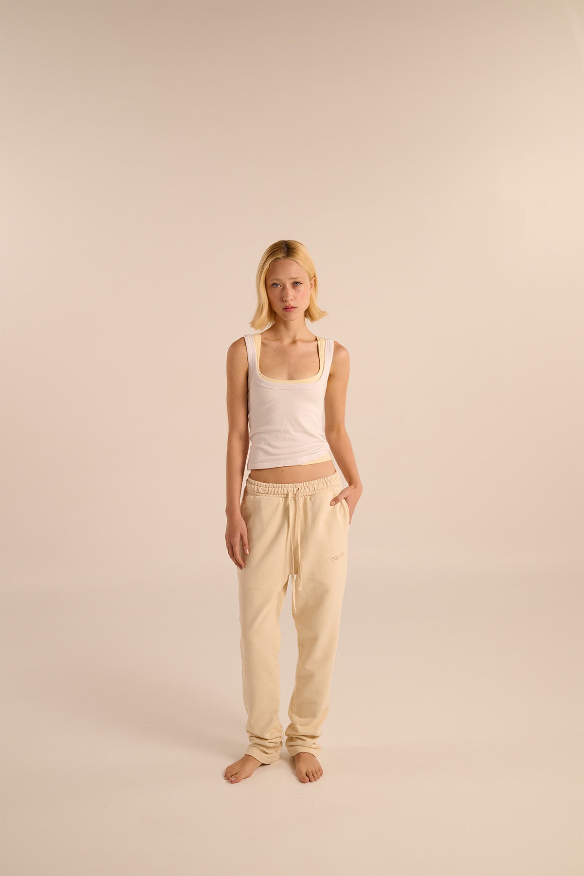 CORE JOGGERS BEIGE