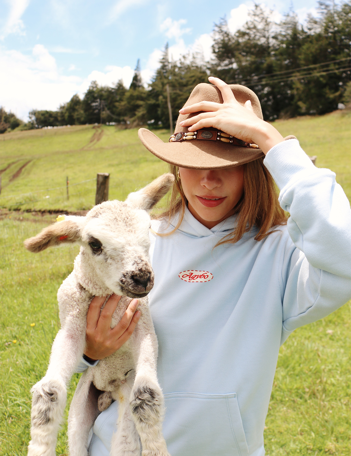 BABY_LAMB_HOODIE_3.png