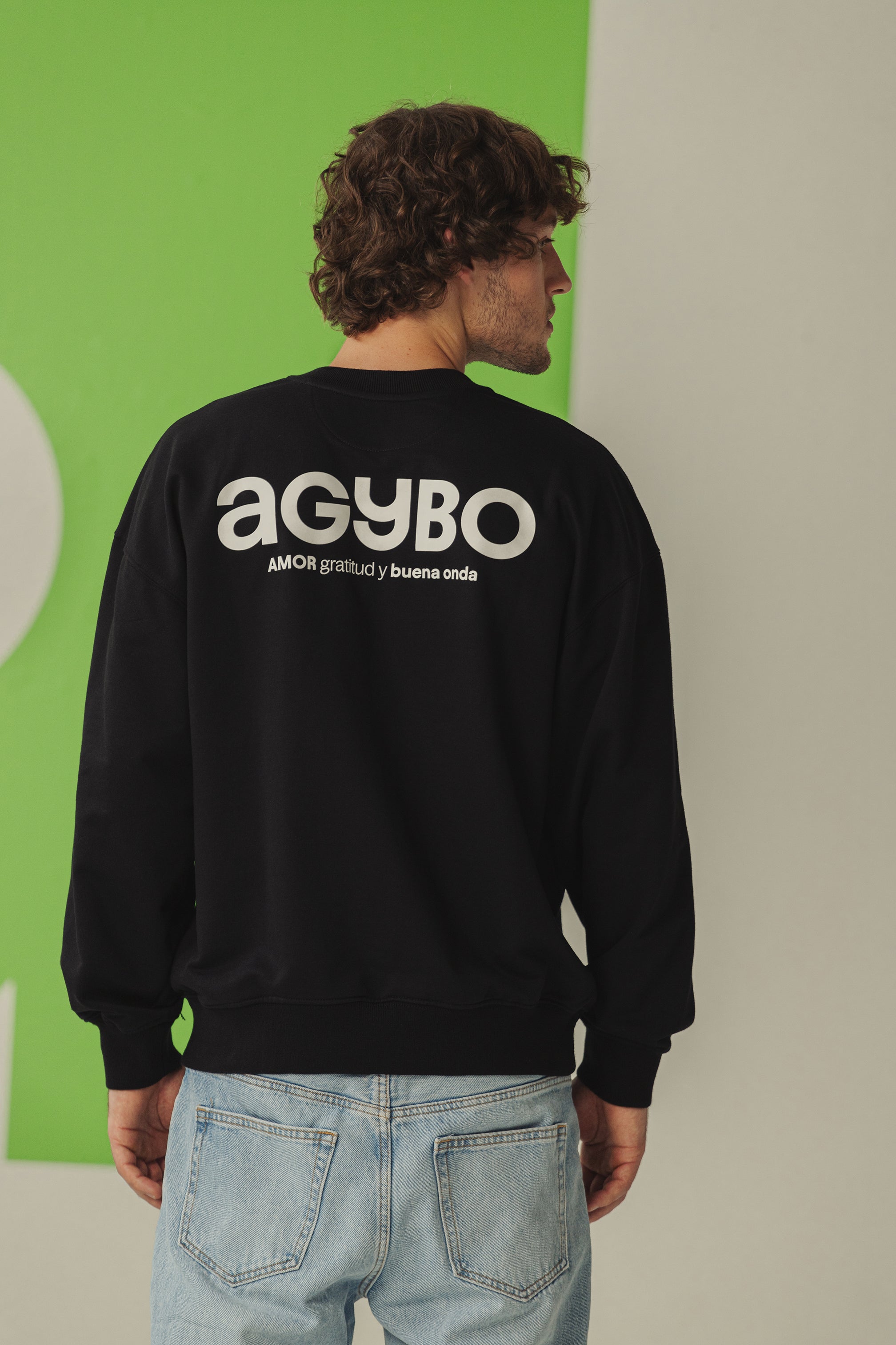 MONOGRAM CREWNECK - BLACK