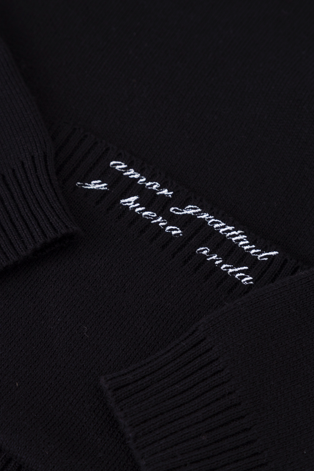 SIGNATURE CARDIGAN BLACK